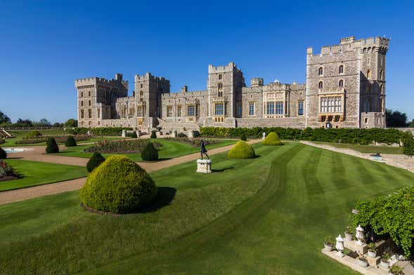 Windsor, Stonehenge, Lacock & Bath Day Trip