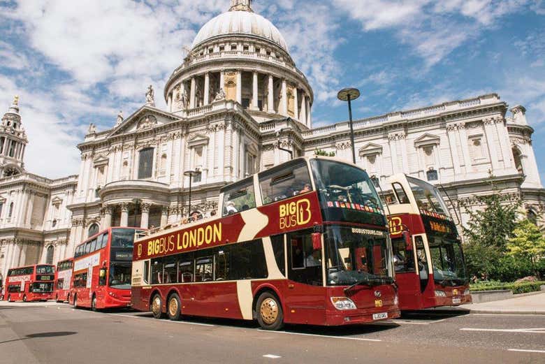 London Tourist Bus