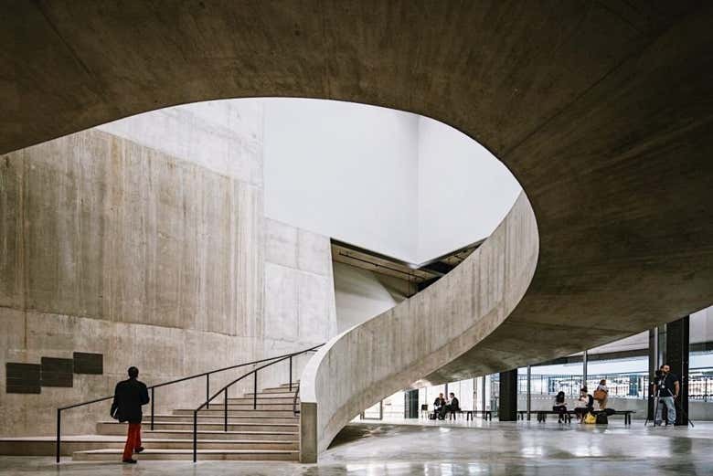Stroll around the museum's exhibitions